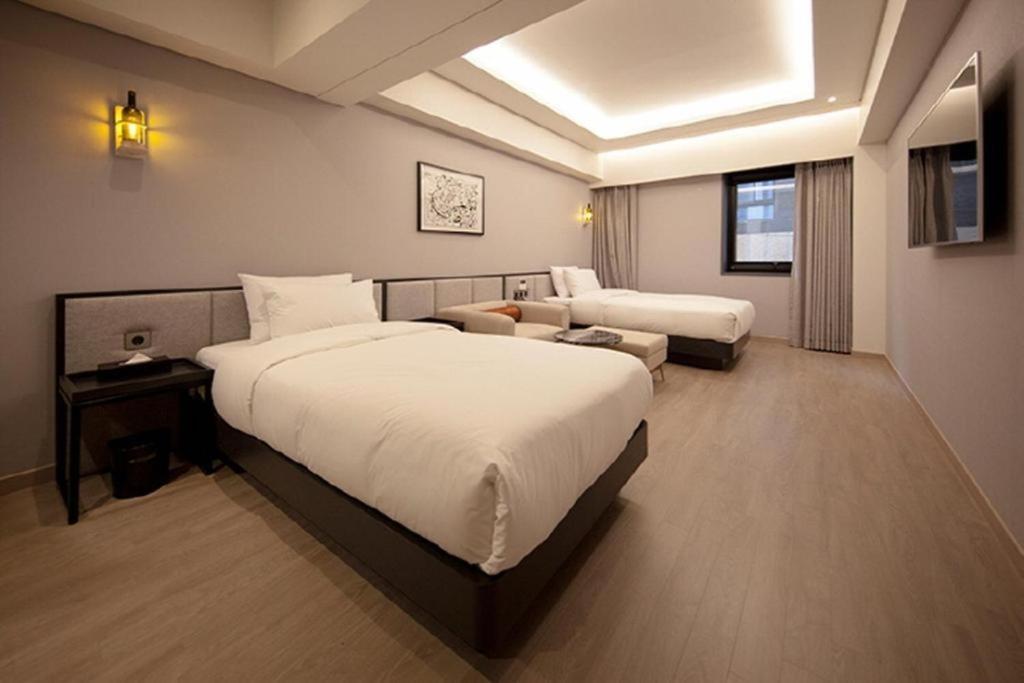 Hound Hotel Yeonsan Puszan Kültér fotó