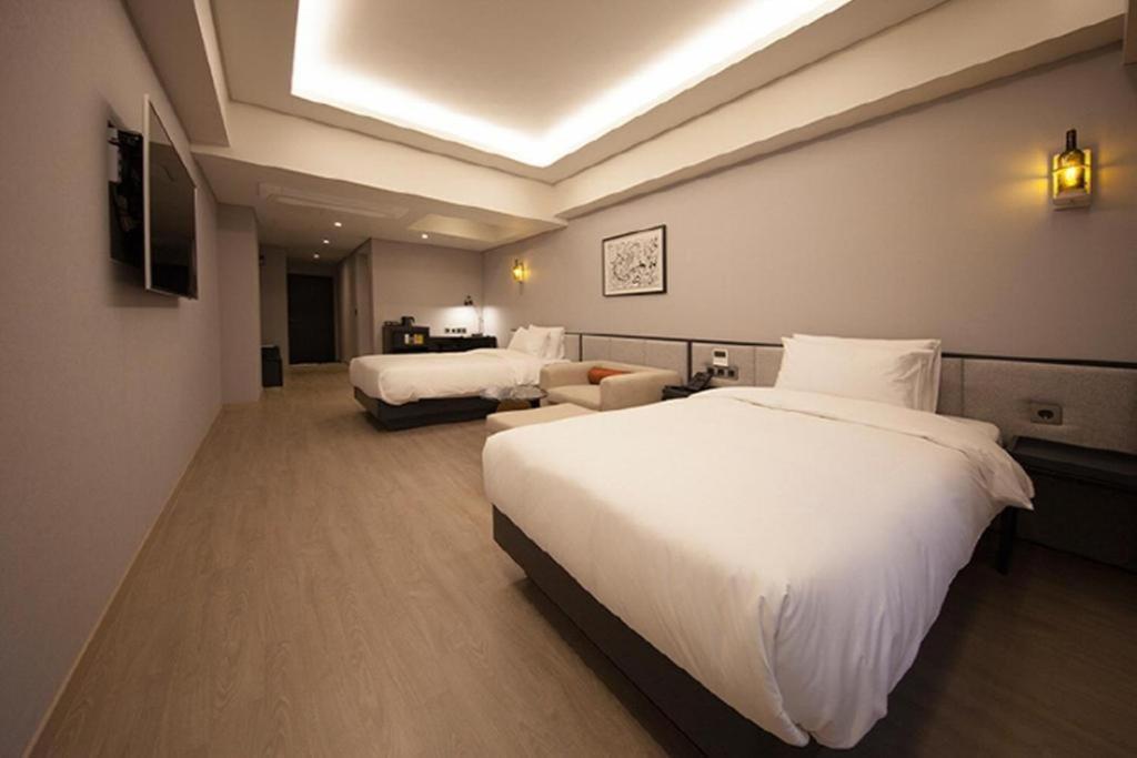 Hound Hotel Yeonsan Puszan Kültér fotó