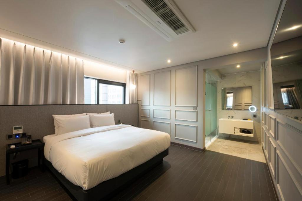 Hound Hotel Yeonsan Puszan Kültér fotó