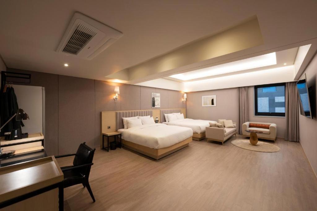 Hound Hotel Yeonsan Puszan Kültér fotó