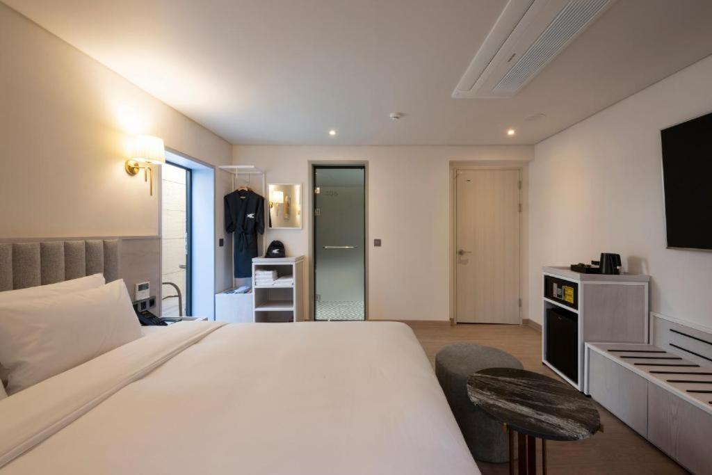 Hound Hotel Yeonsan Puszan Kültér fotó