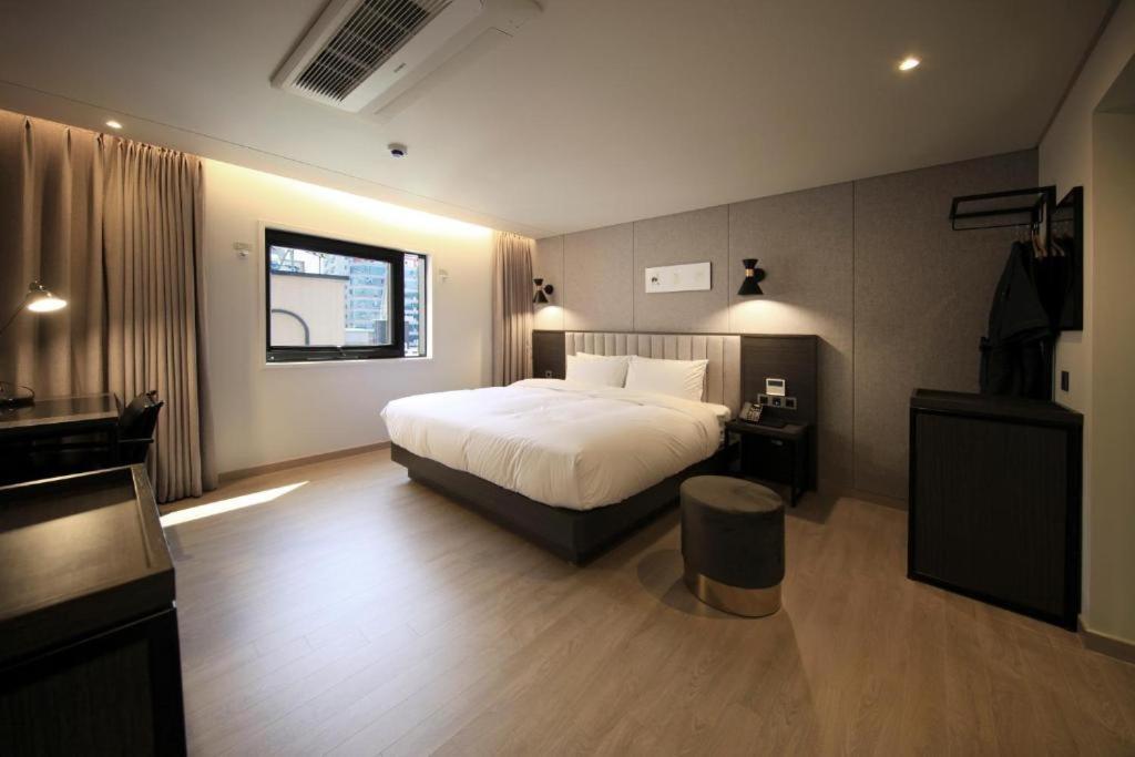 Hound Hotel Yeonsan Puszan Kültér fotó